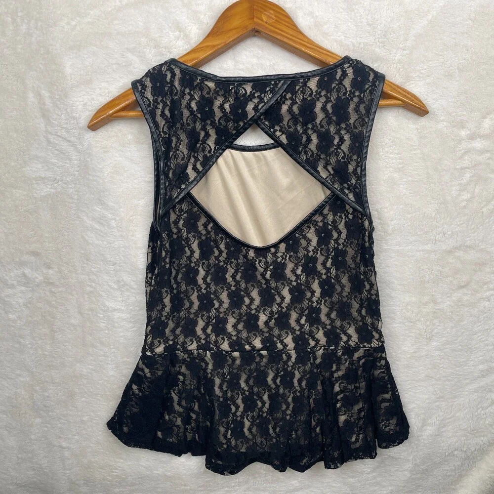 Speechless Black Lace Peplum Top Womens Large Open Back Sleeveless Whimsigoth - Picture 2 of 9